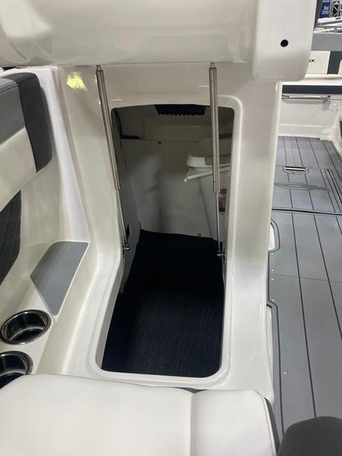 2025 Chaparral 267 SSX