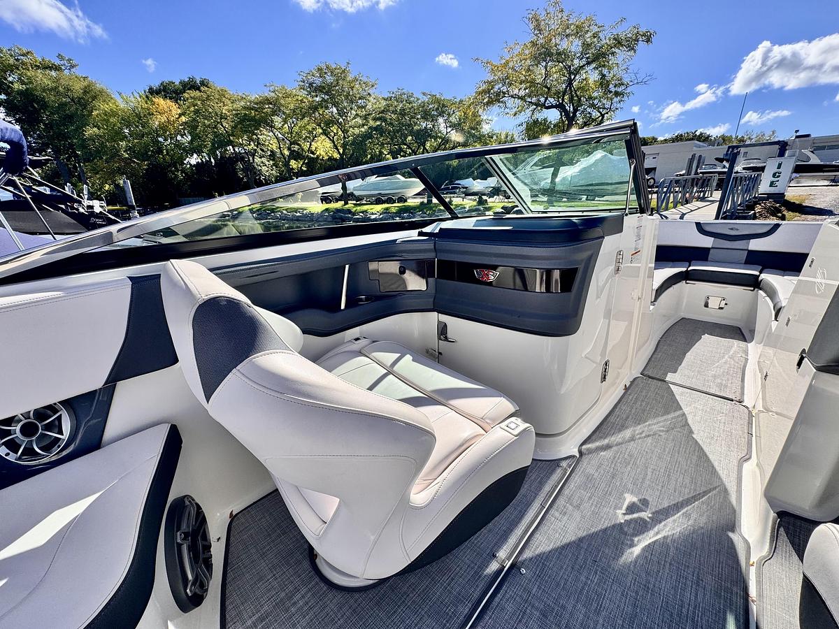 Used 2017 Chaparral 287 SSX