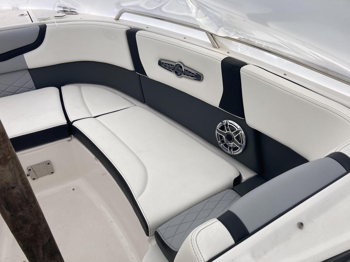 Used 2022 Chaparral 28 Surf