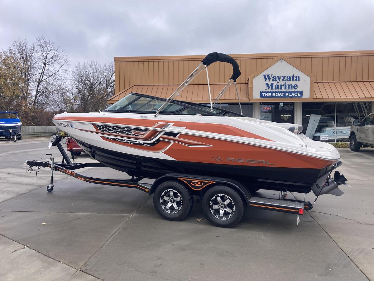 Used 2017 Regal 2000 ESX