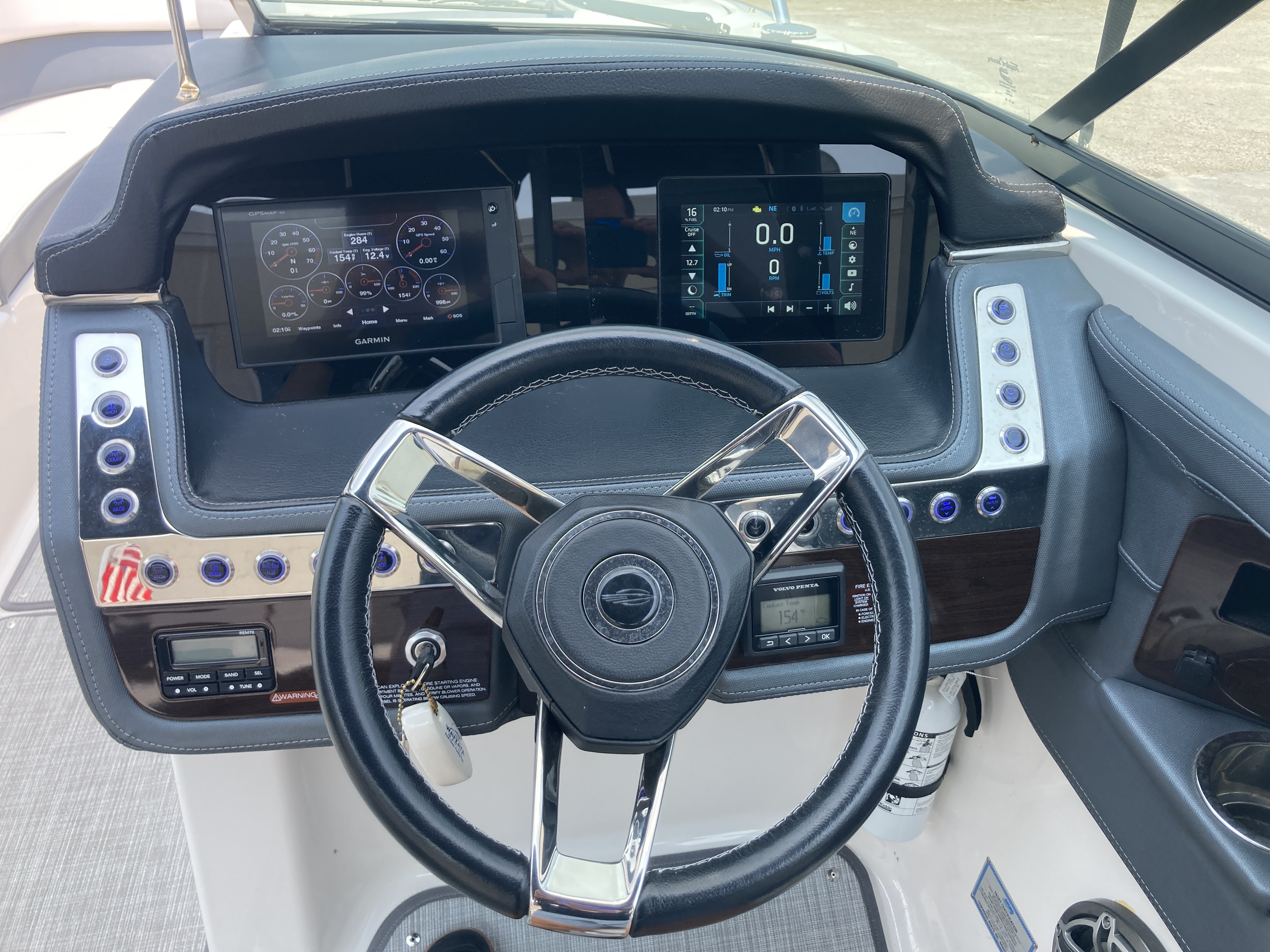Used 2020 Chaparral 297 Surf