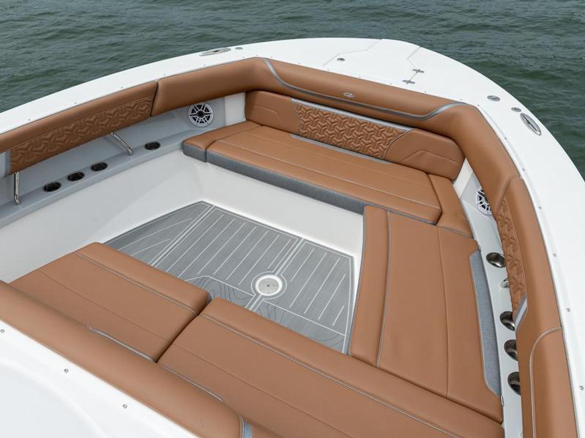 2025 Regal 38 Surf