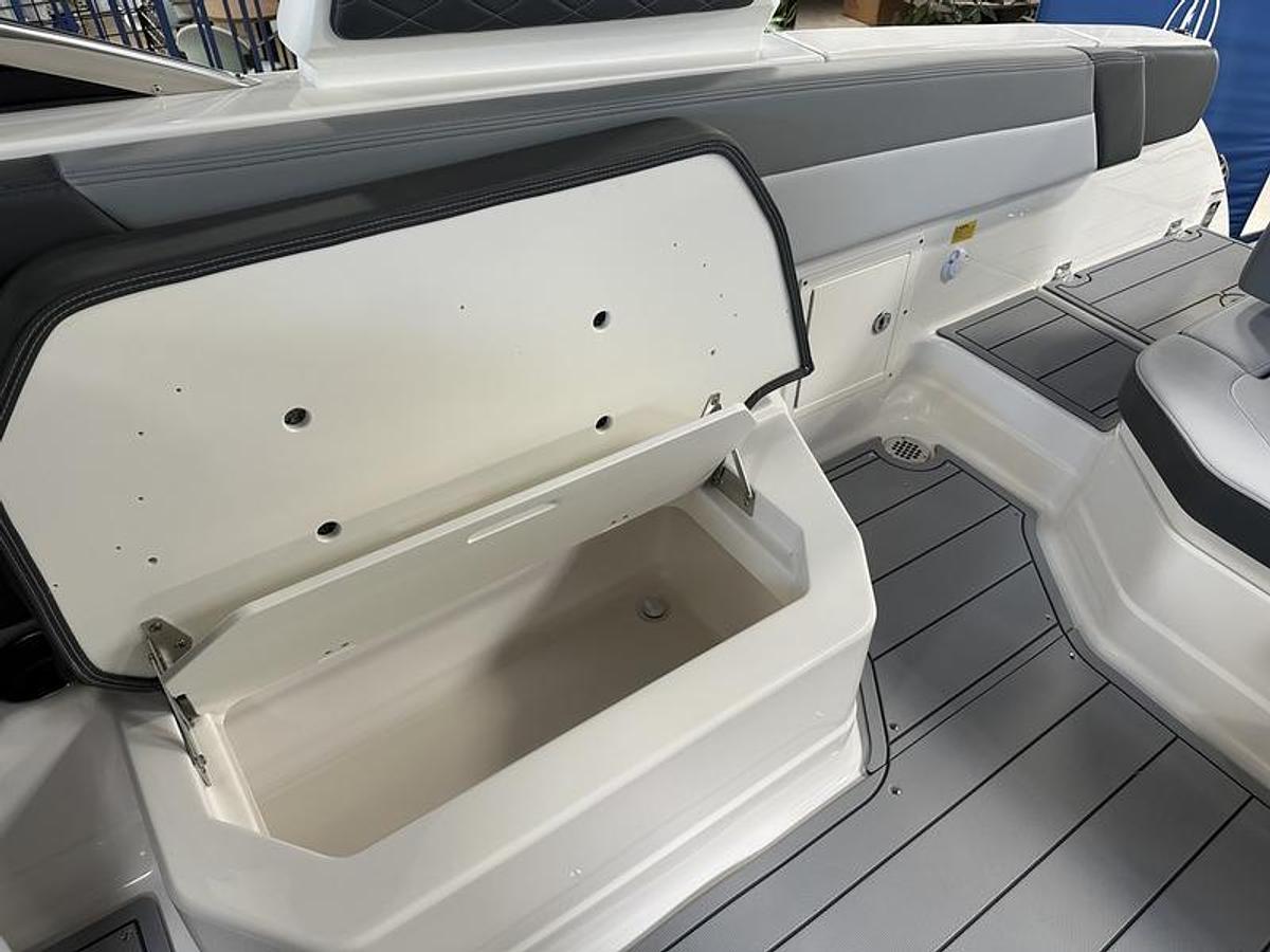 2025 Chaparral 2870 SSX