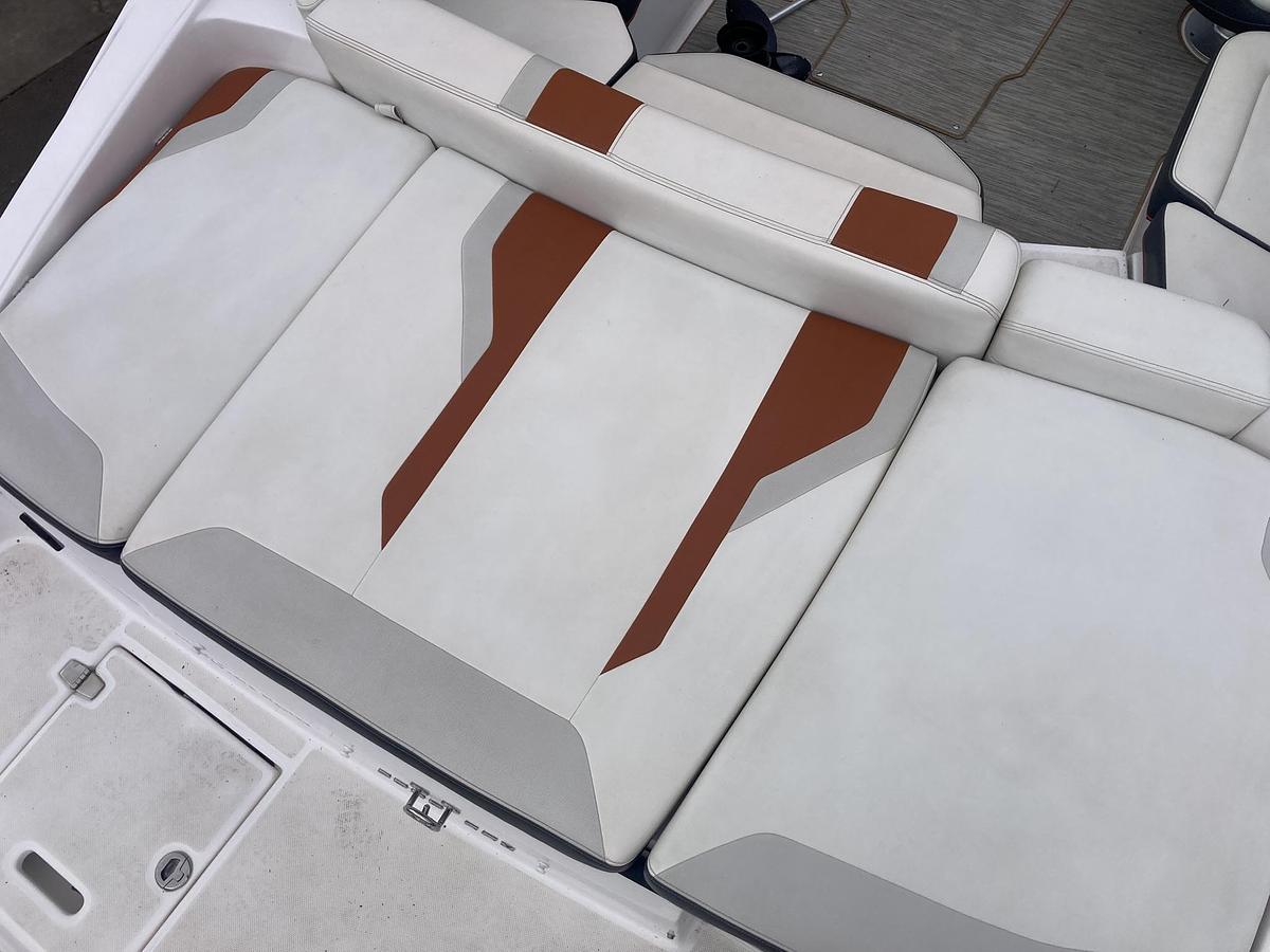 Used 2017 Regal 2000 ESX