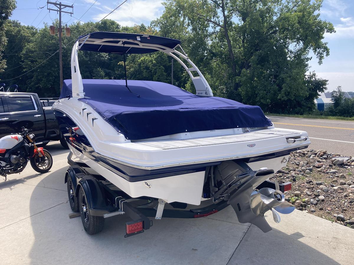2027 Chaparral 23 SSi