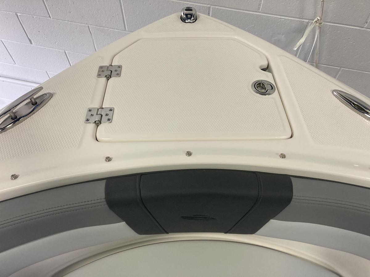 2026 Chaparral 23 SSi