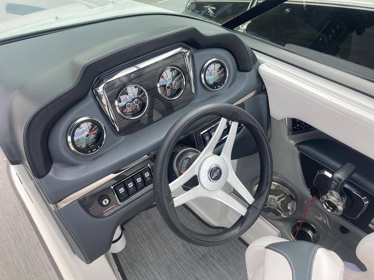 Used 2019 Chaparral 246 SSi