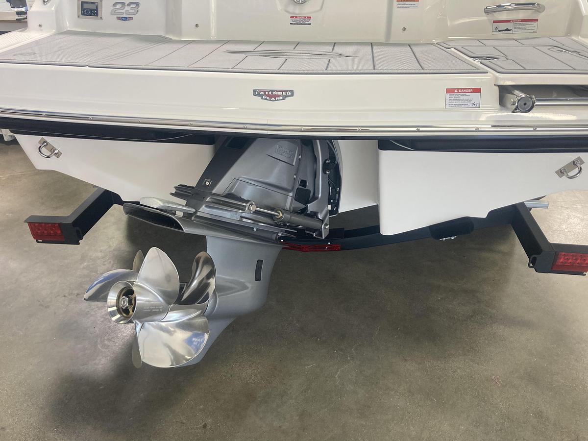 2026 Chaparral 23 SSi