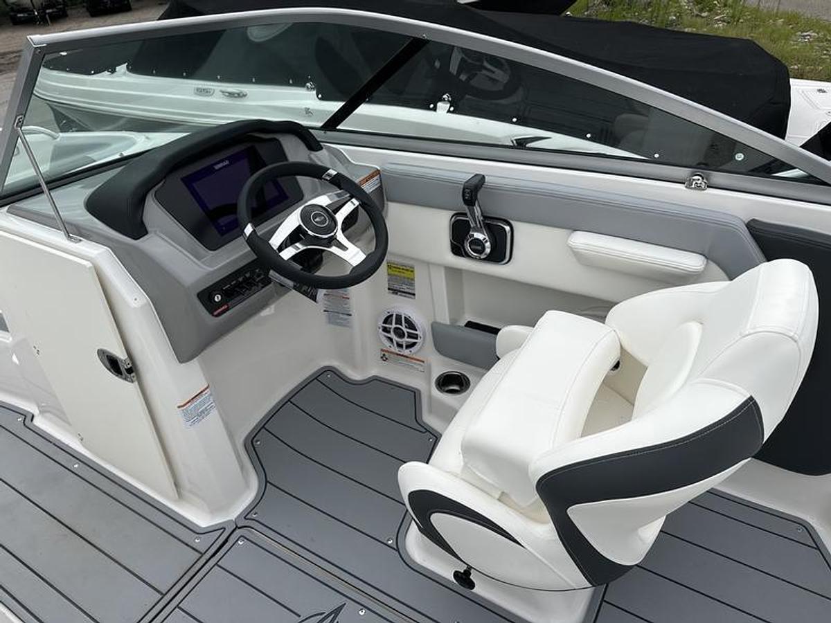 2025 Chaparral 21 SSI