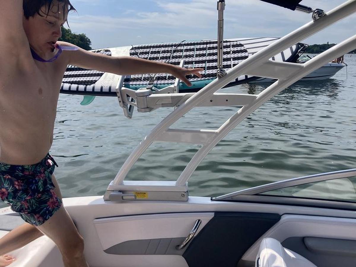 Used 2020 Chaparral 21 Surf