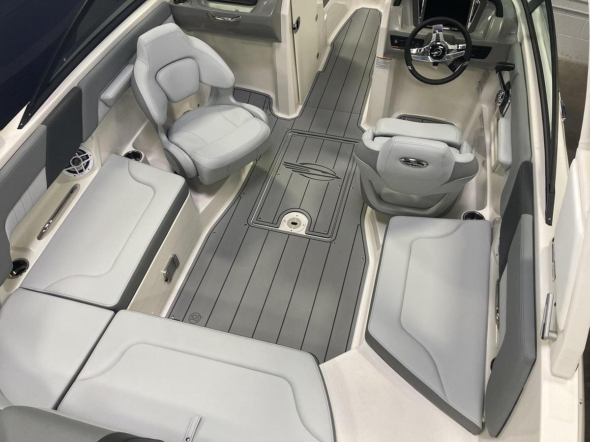 2026 Chaparral 23 SSi