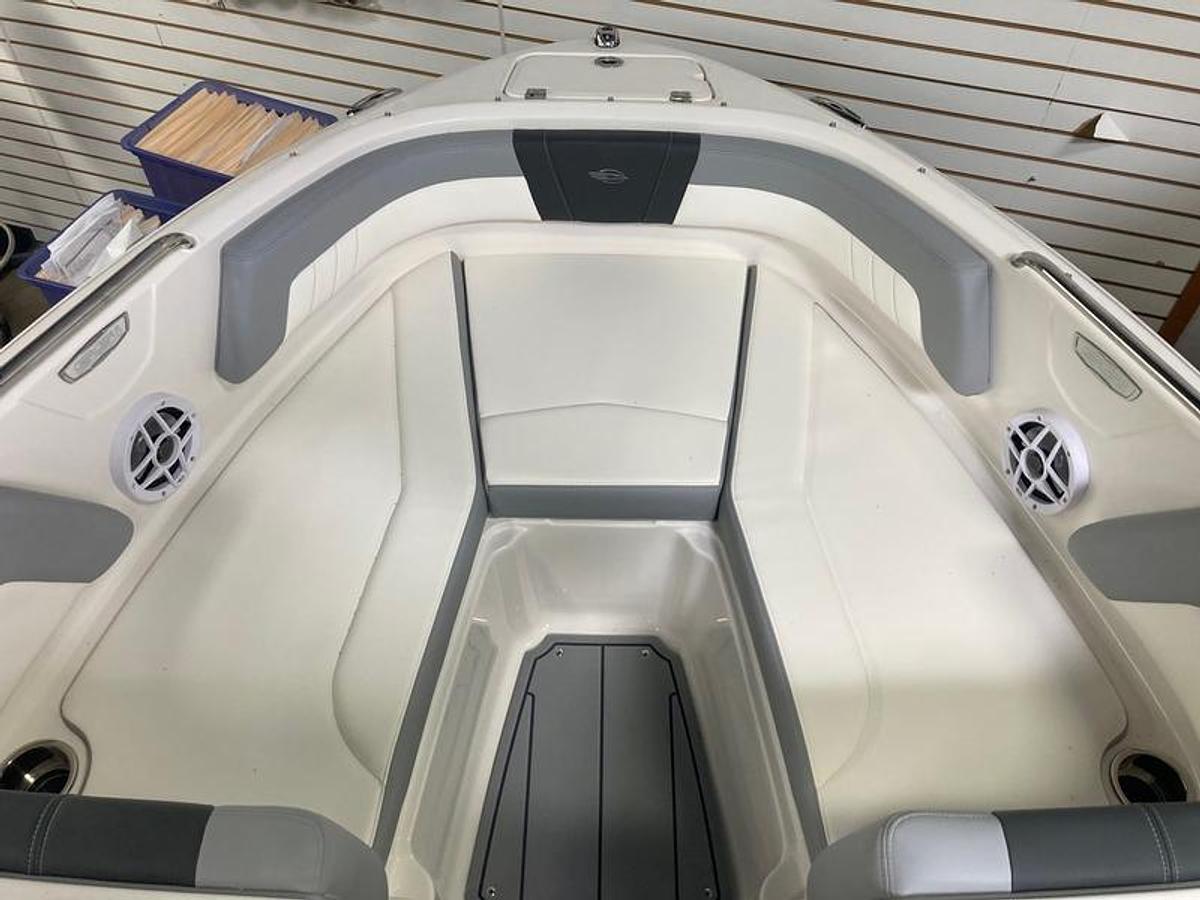 2025 Chaparral 21 SSi