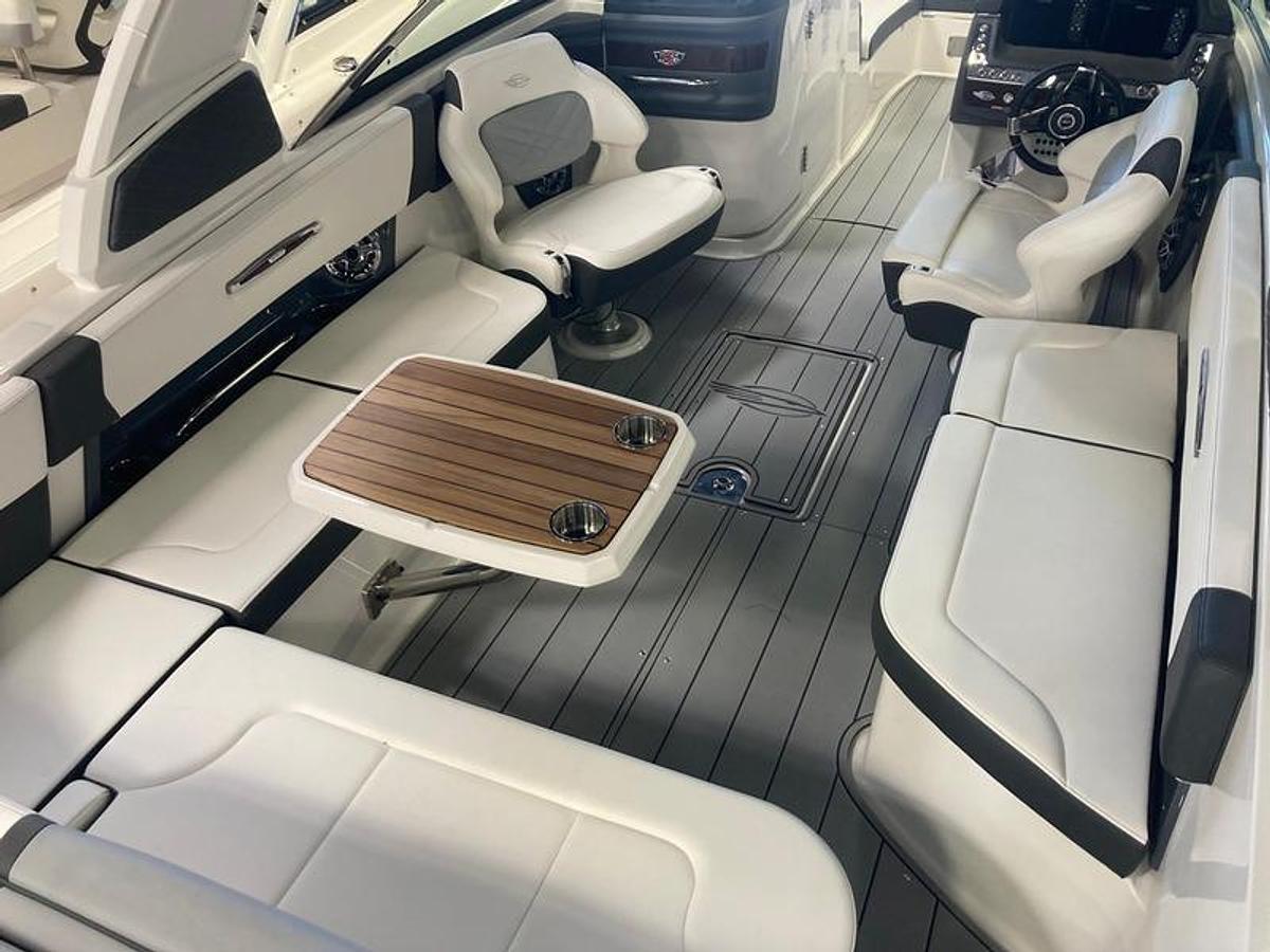 2025 Chaparral 307 SSX