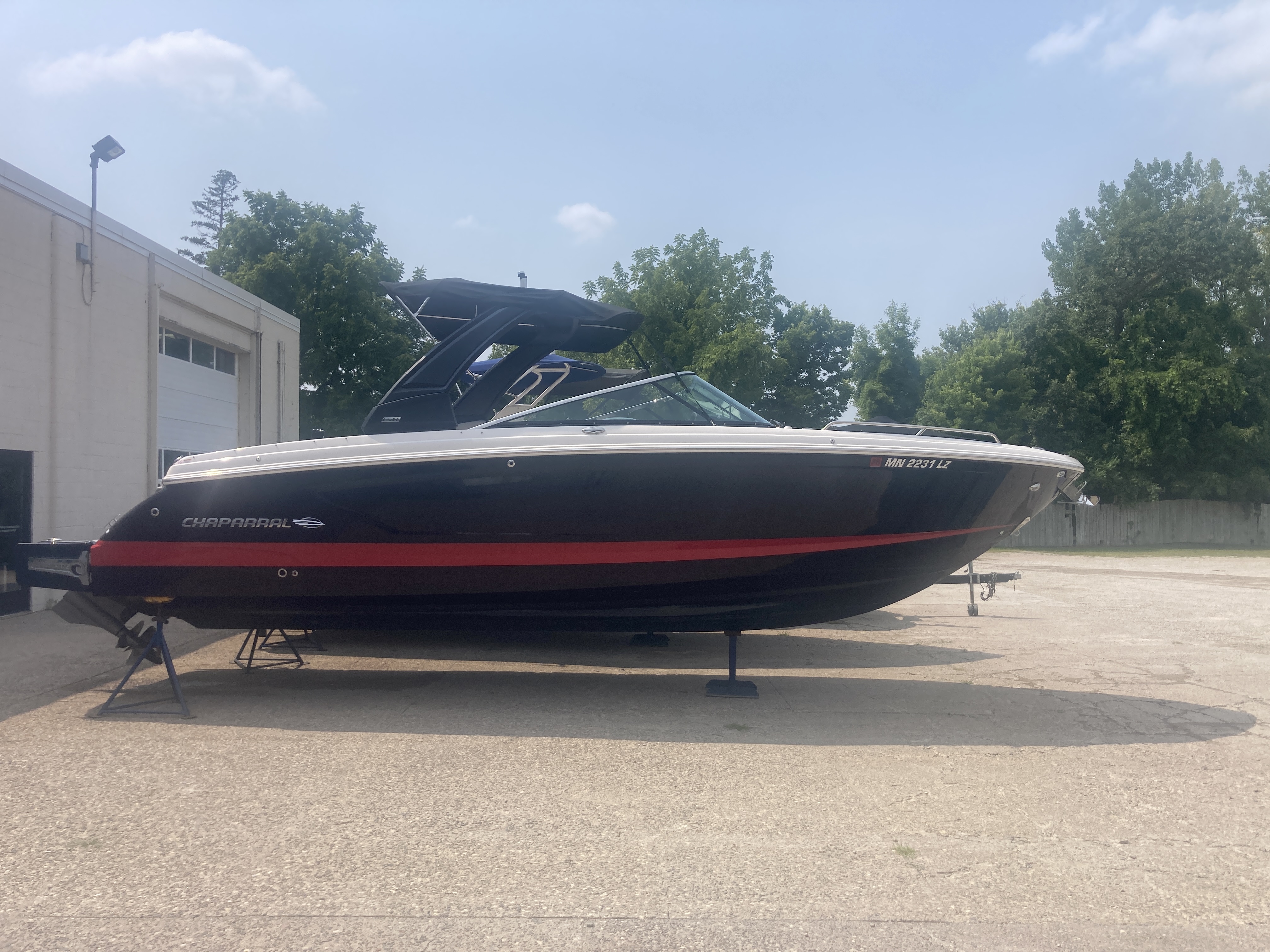 Used 2020 Chaparral 297 Surf