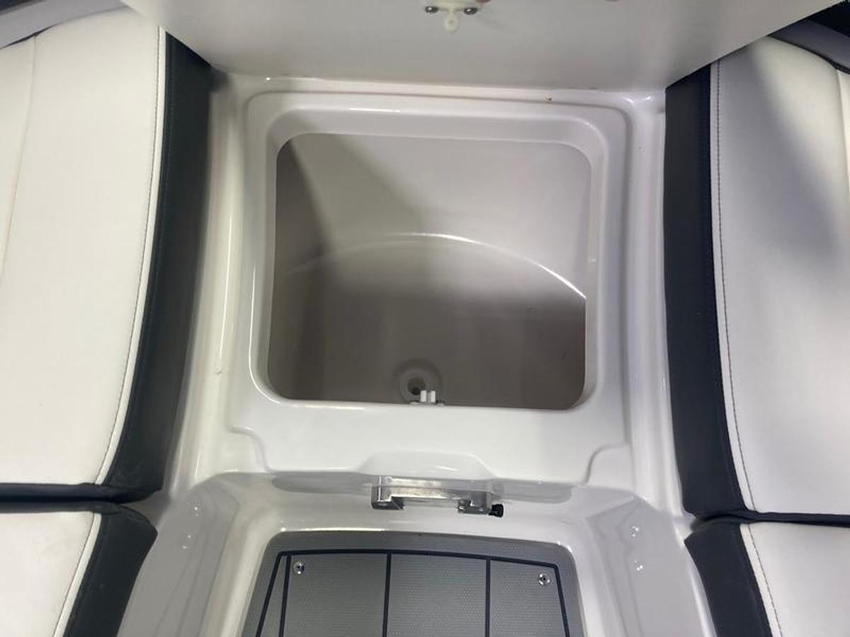 2025 Chaparral 307 SSX