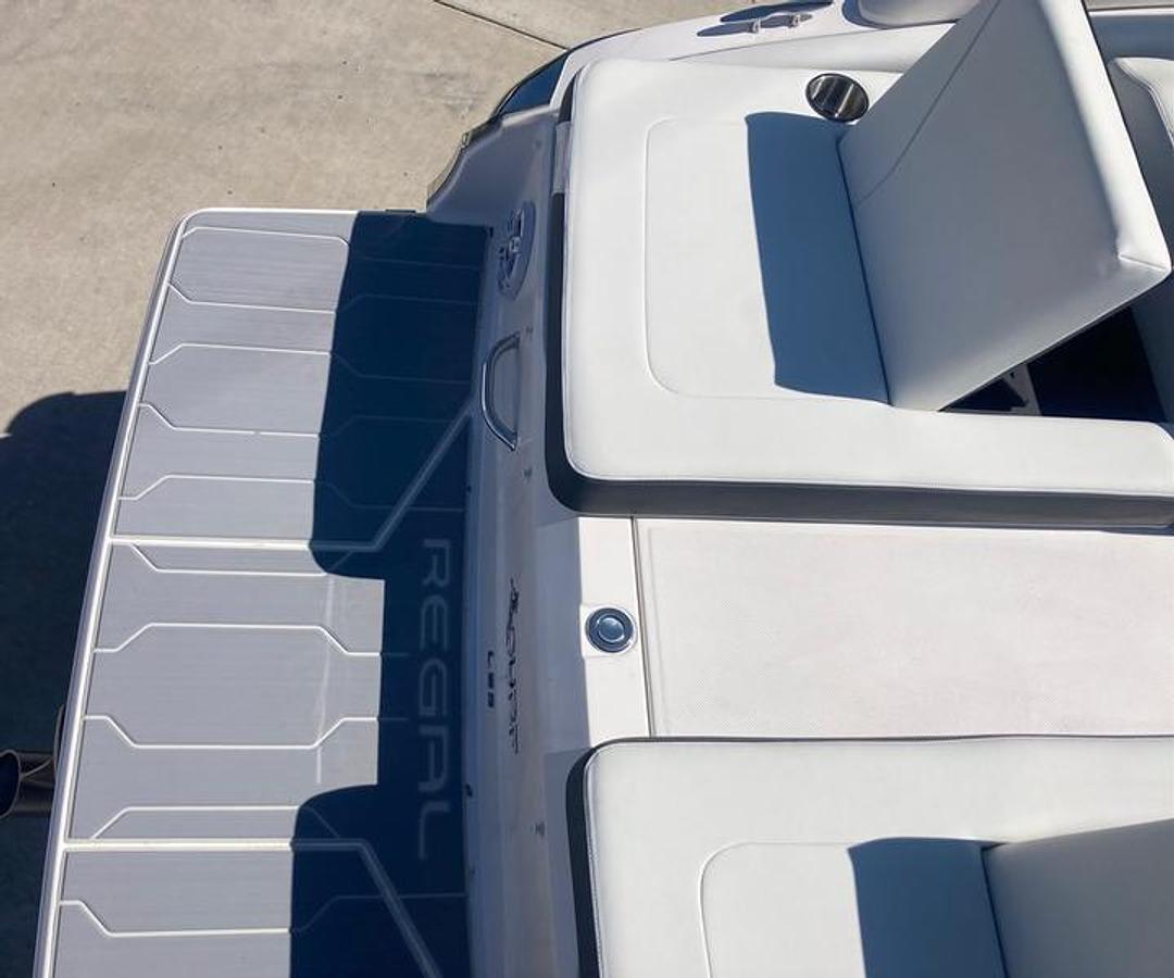 2025 Regal LS2 Surf