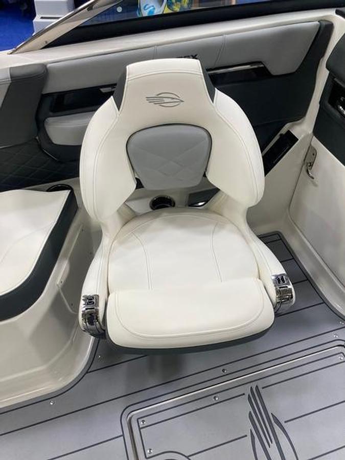 2025 Chaparral 267 SSX