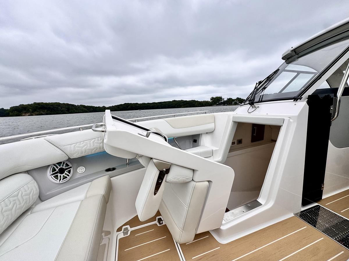 2027 Regal LS36