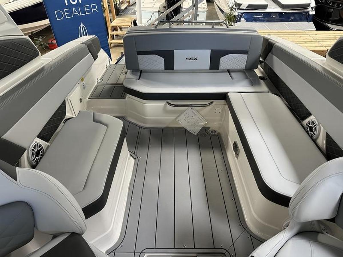 2025 Chaparral 2870 SSX