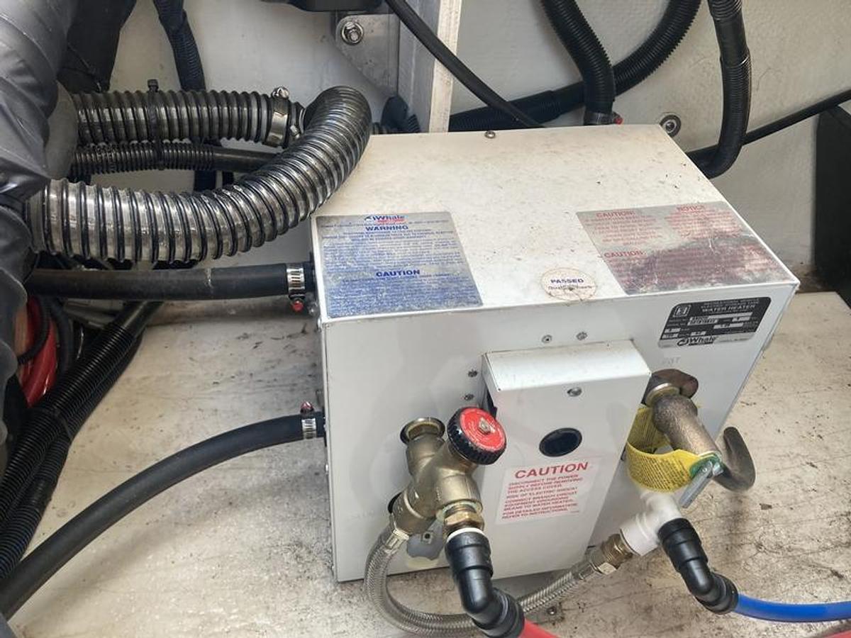 Used 2021 Regal 2800