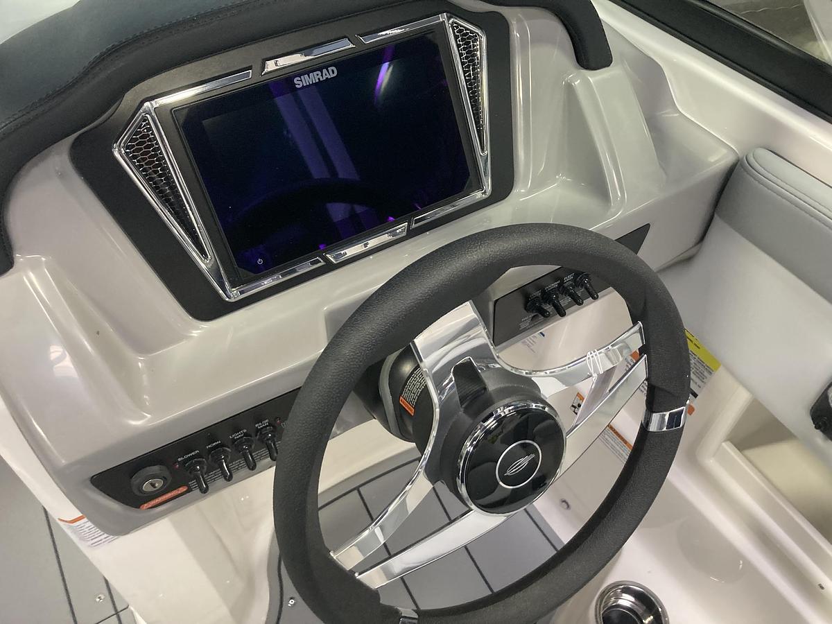 2026 Chaparral 23 SSi