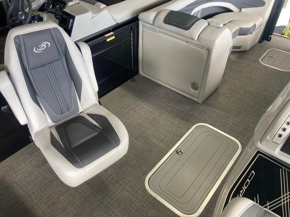 2025 Barletta Boats Corsa 23 UC