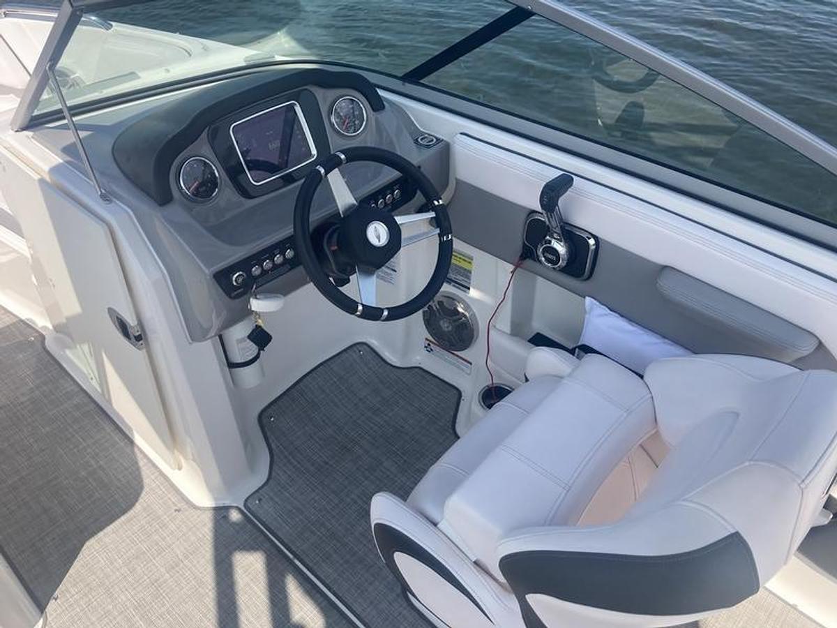 Used 2020 Chaparral 21 Surf