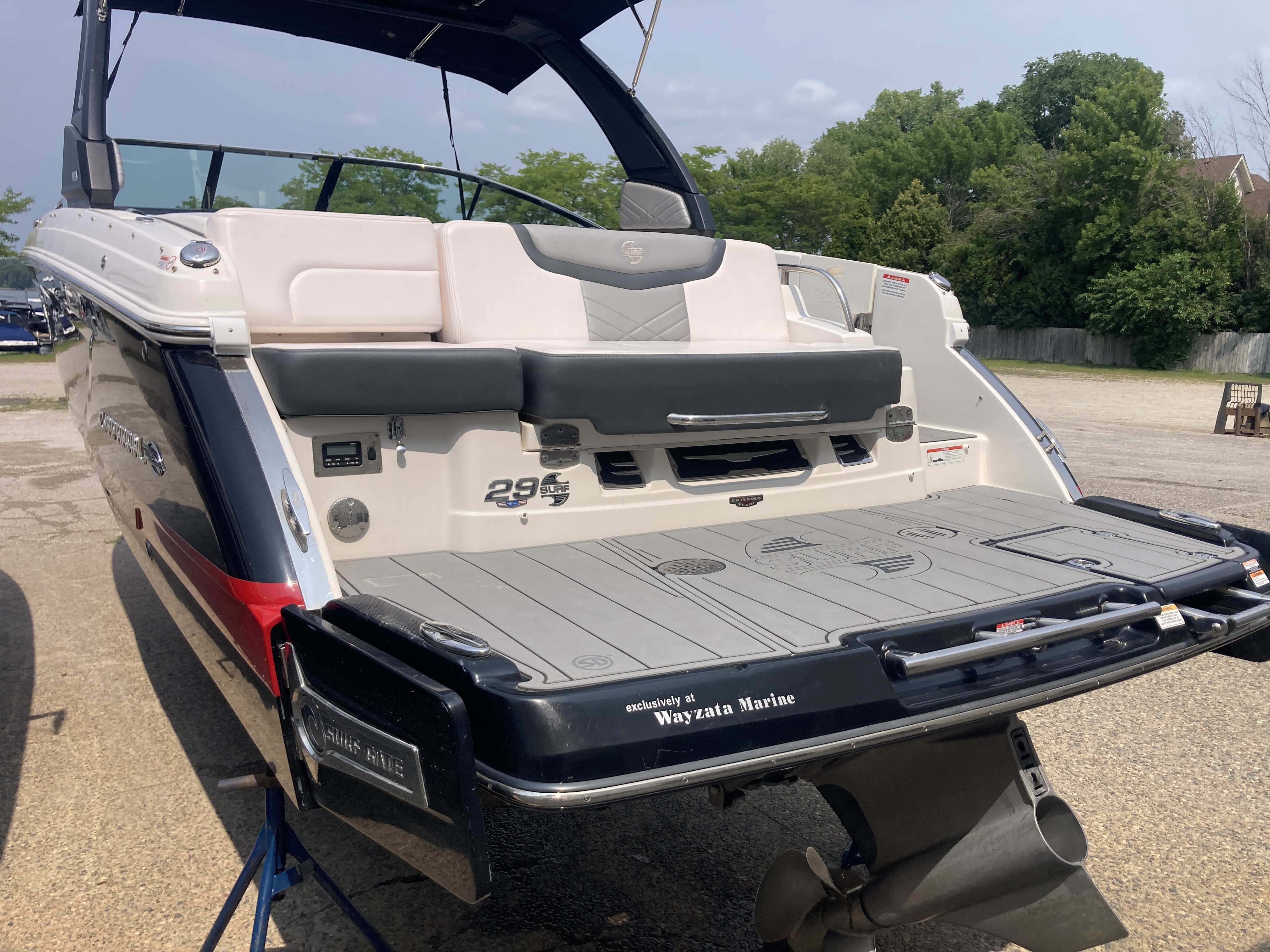 Used 2020 Chaparral 297 Surf
