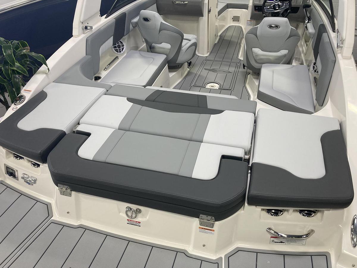 2026 Chaparral 23 SSi