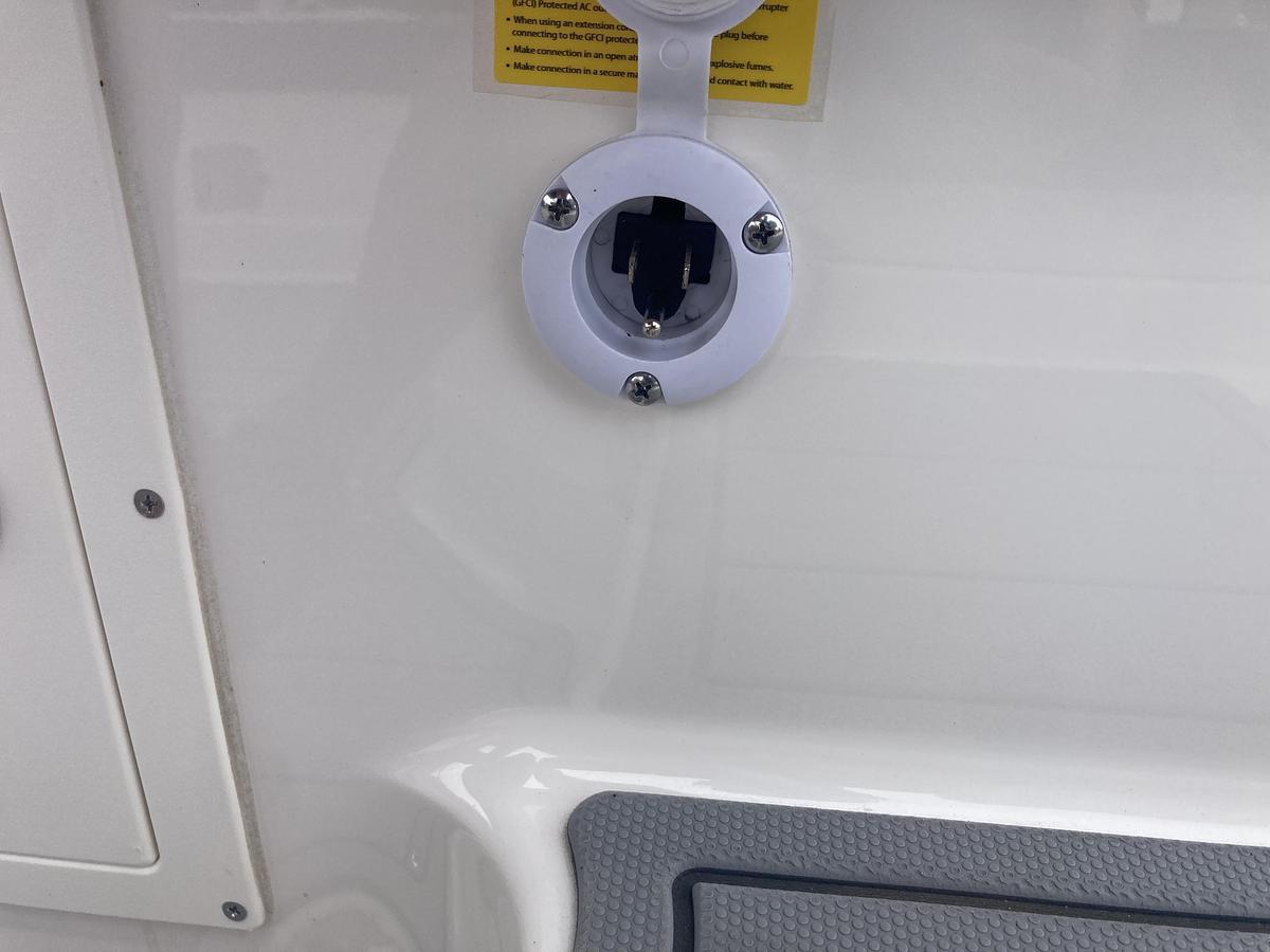 Used 2025 Chaparral 2870 SSX