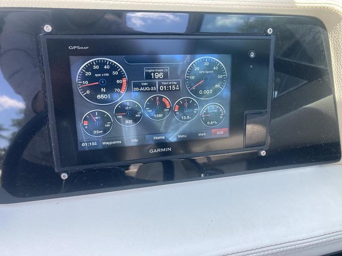 Used 2018 Regal 2500