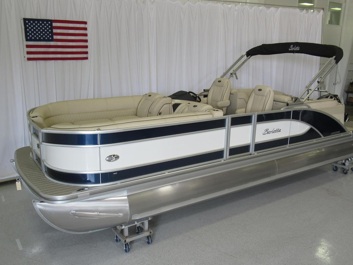 Used 2019  Barletta Boats Lusso 25 QCSS