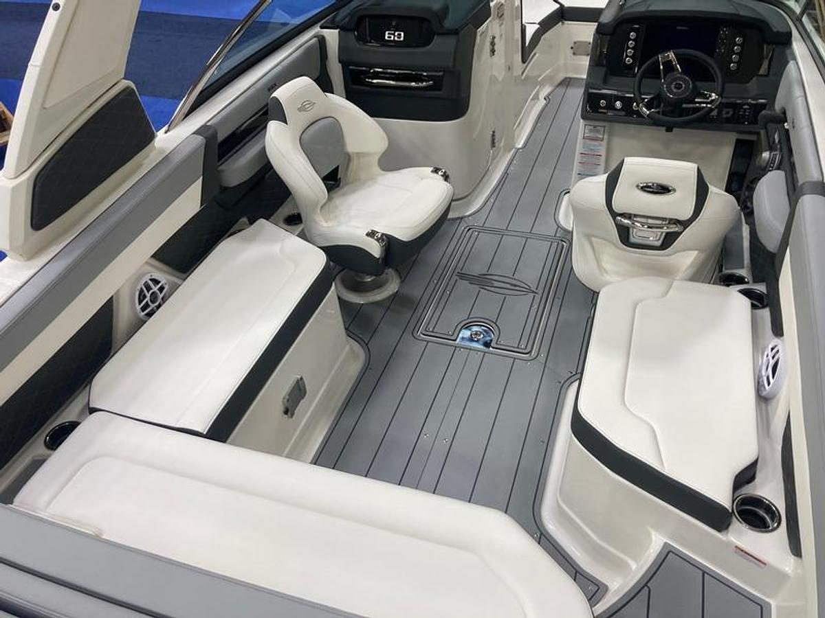 2025 Chaparral 267 SSX