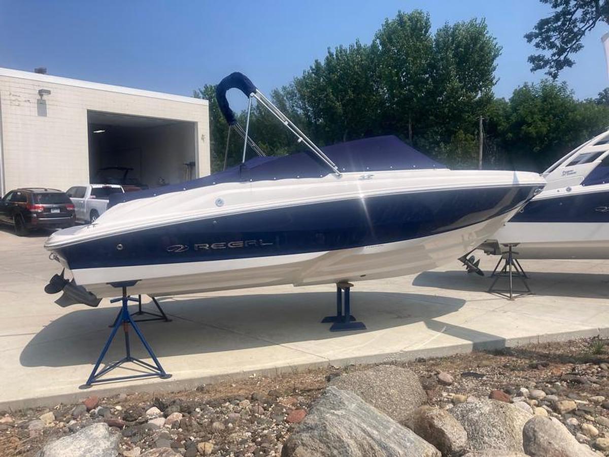 2025 Regal 2000 ES