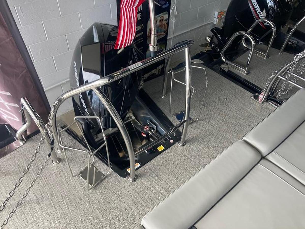 2025 Barletta Boats Corsa 23 UC