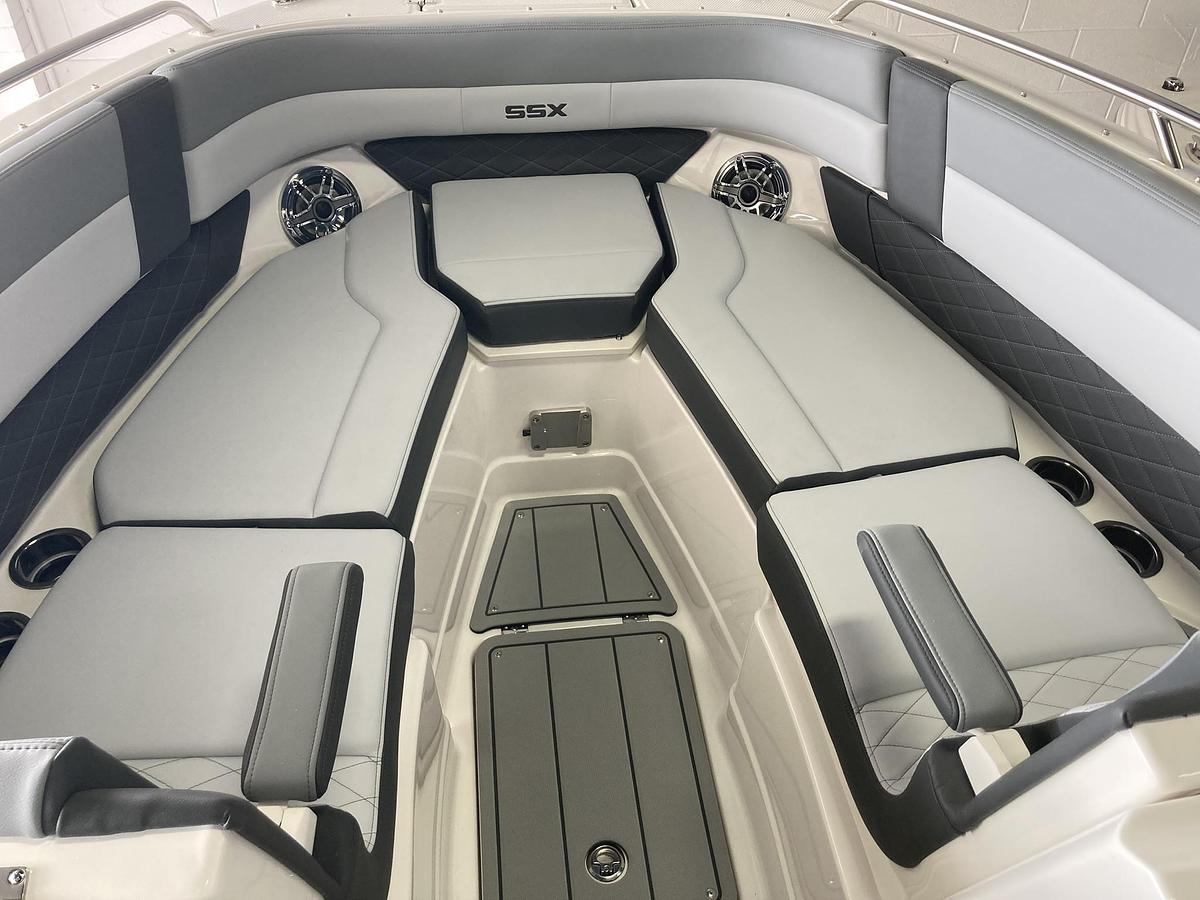 2026 Chaparral SSX 8