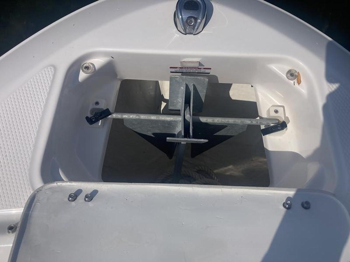 Used 2020 Chaparral 21 Surf