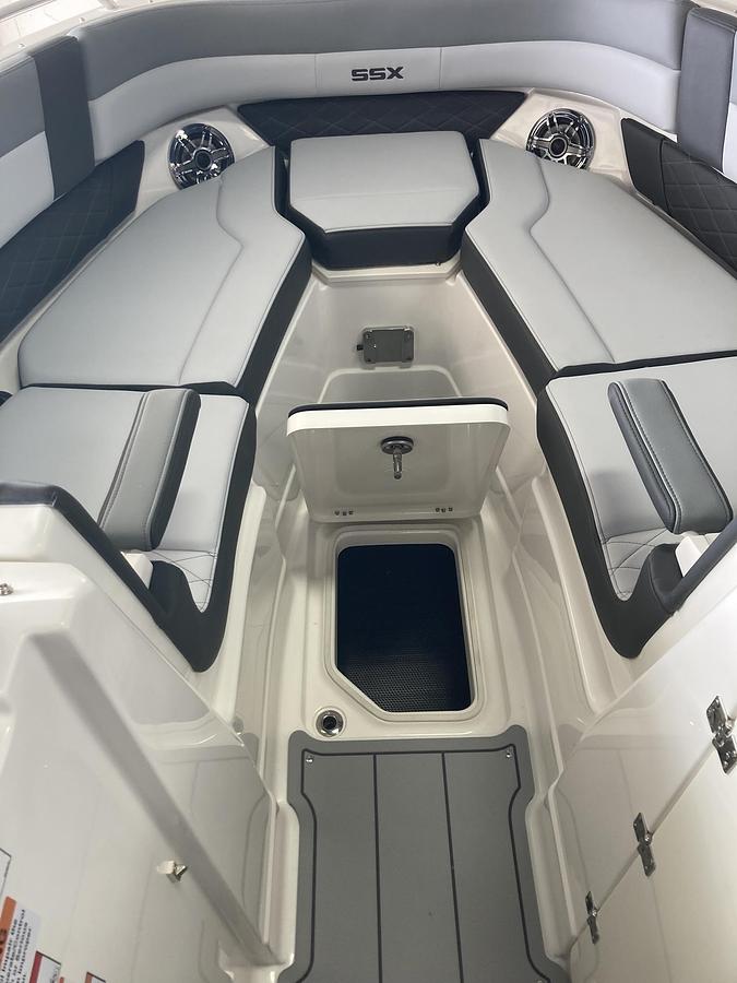 2026 Chaparral SSX 8