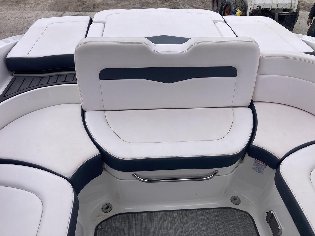 Used 2019 Chaparral 246 SSi