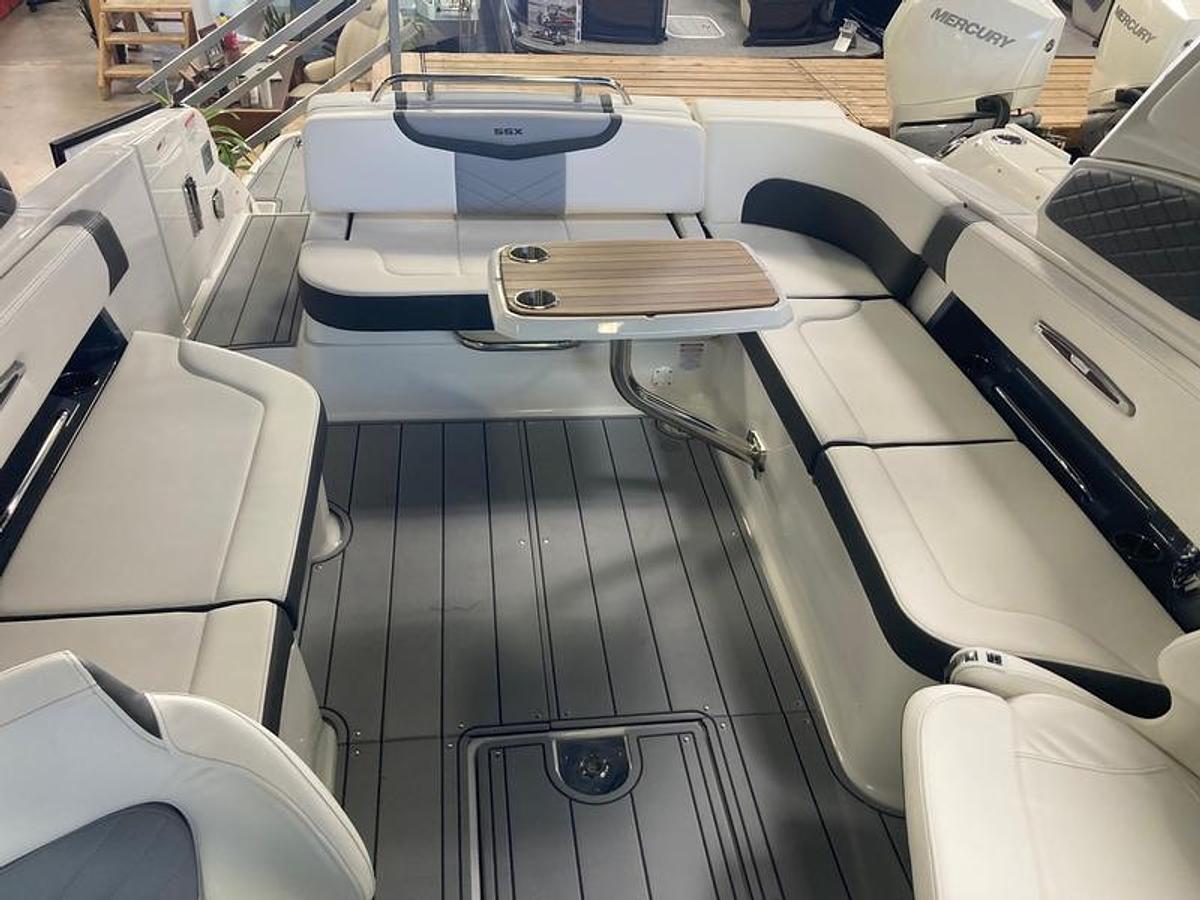 2025 Chaparral 307 SSX