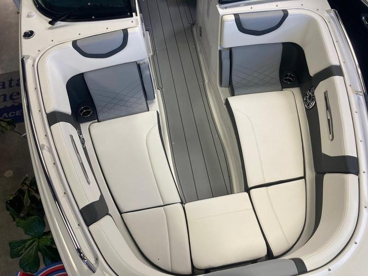 2025 Chaparral 307 SSX