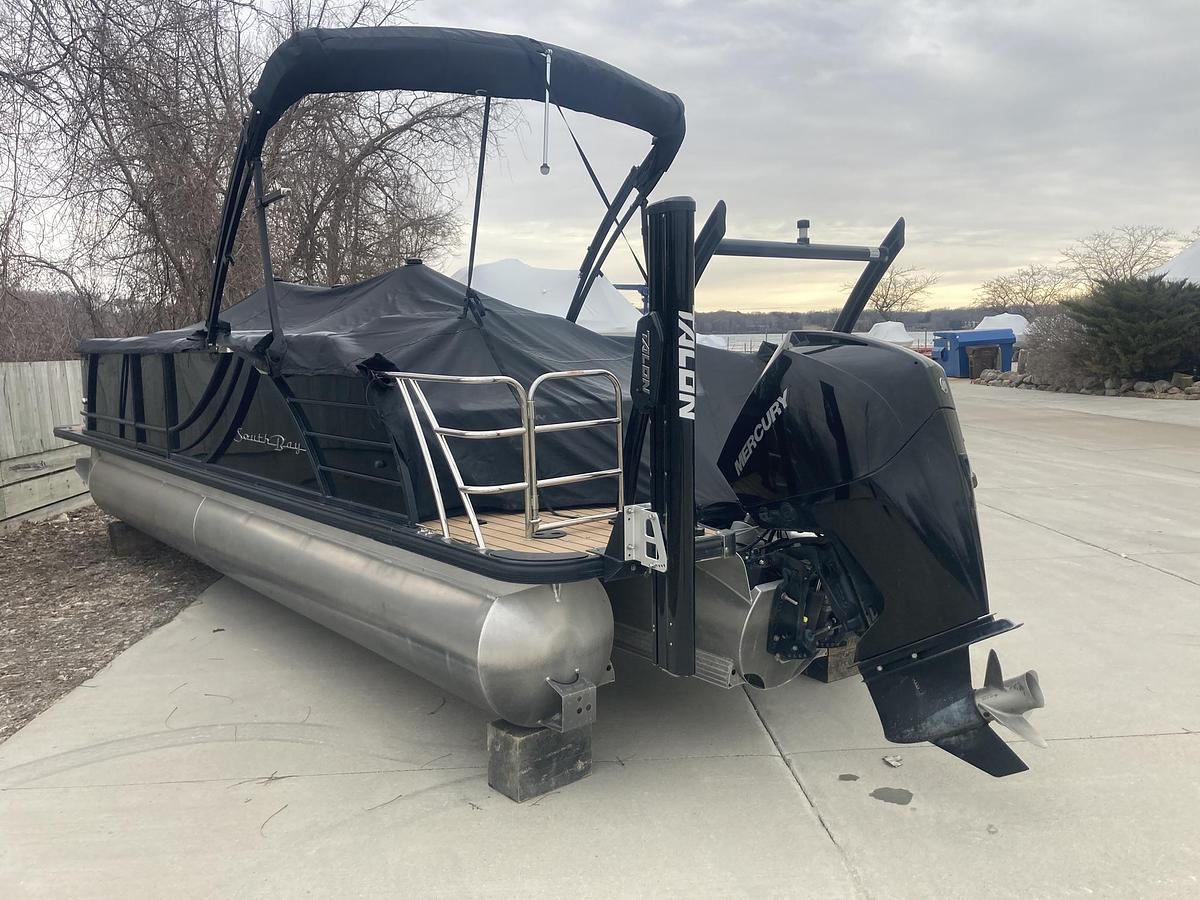 Used 2019 Southbay Pontoons 525SB2 3.0