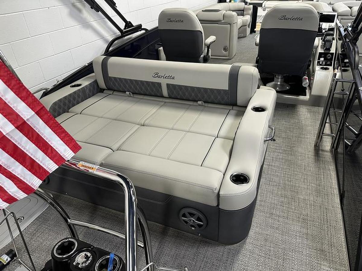 2025 Barletta Boats Lusso 25 UC