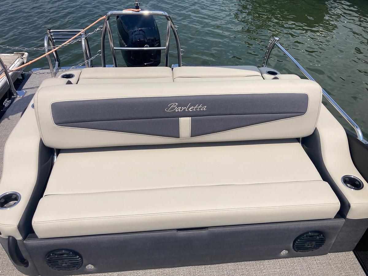 Barletta Boats Cabrio 22UC