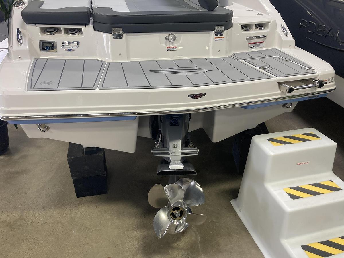 2026 Chaparral 23 SSi