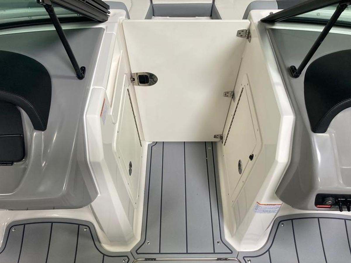 2025 Chaparral 21 SSi