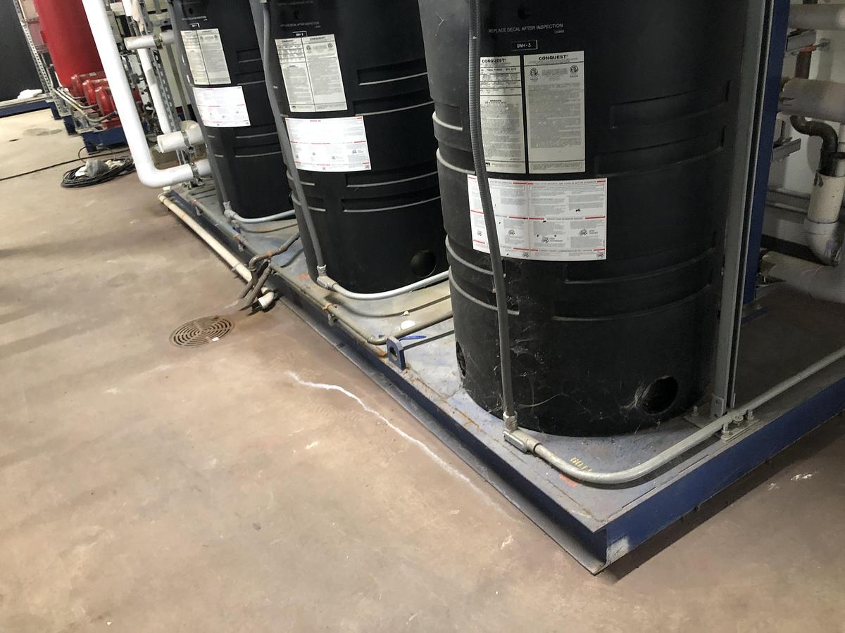 Used Conquest Commercial Water Storage Tank with AquaPLEX Duplex Control System