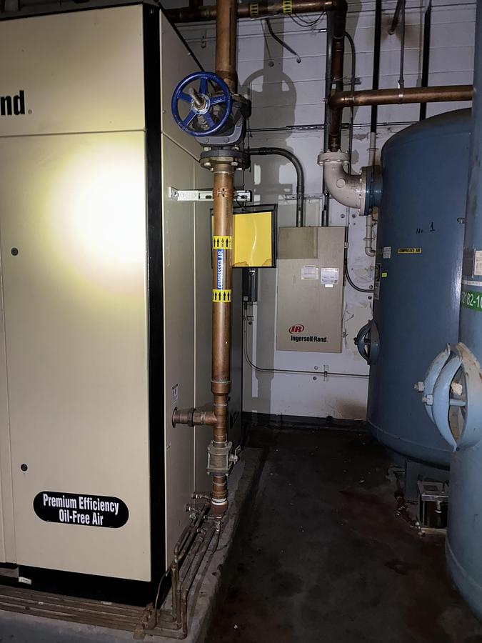 Used Ingersoll Rand NIRVANA IRN125H-OF Oil-Free Rotary Screw Air Compressor