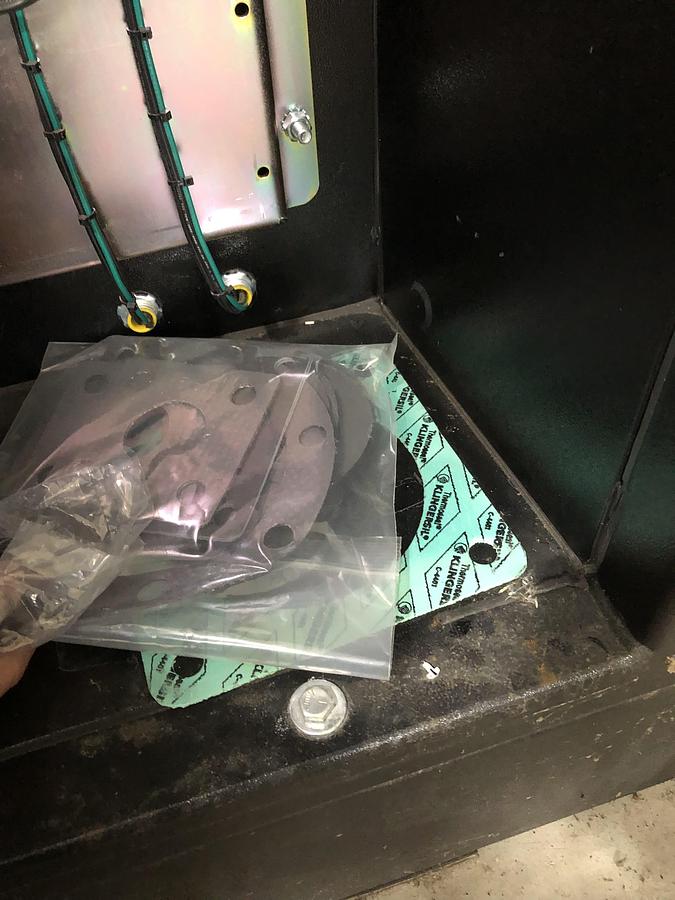 Used Kobelco Oil-Free Rotary Screw Air Compressor AC-8202