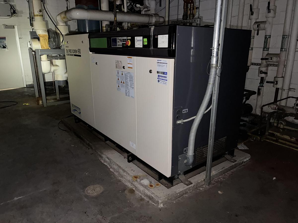Used Hitachi DSP-90VW6-M Oil-Free Rotary Screw Air Compressor System